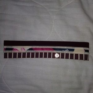 Lululemon Fly Away Tamer Headband